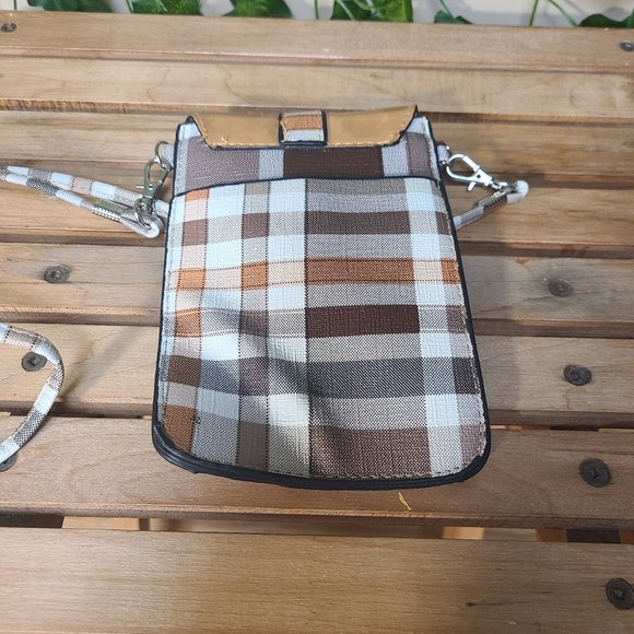 Elegant Plaid Crossbody Bag with Tan Flap - Picture 3 of 8